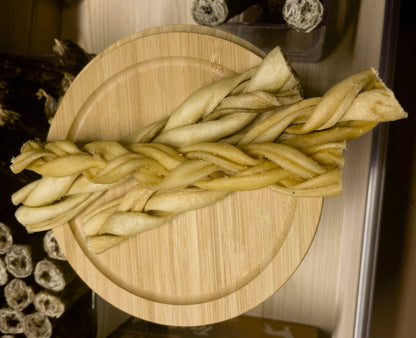 Натурално лакомство - Плетена кожа от агнешка глава