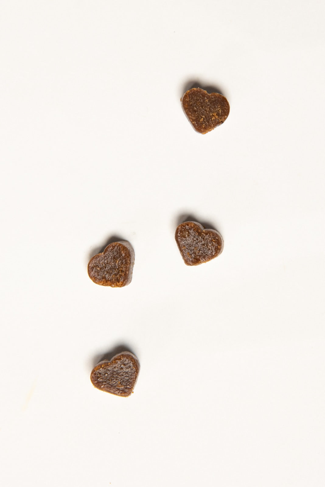 Yogupet Salmon & Kefir – полувлажни хапки за котки със сьомга и кефир 50gr