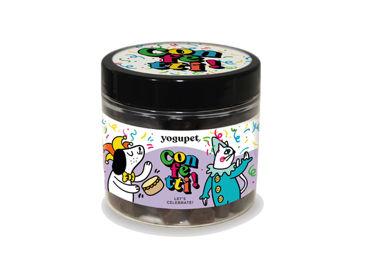 Confetti Лакомства за специални поводи със сьомга и кефир под формата на сърчице за кучета и котки 100gr (PRE-ORDER за февруари)