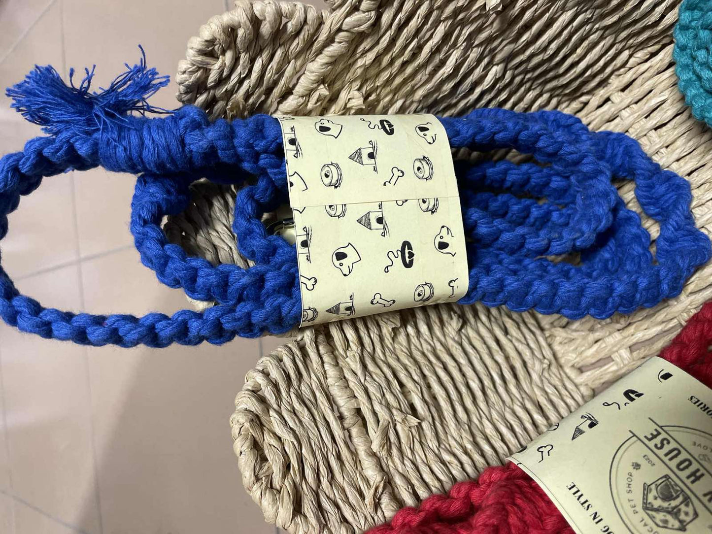 Ръчно изработен повод за куче