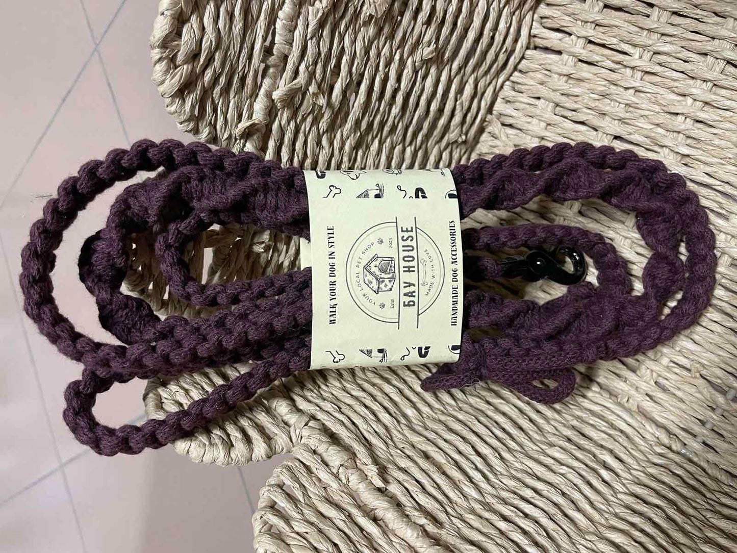 Ръчно изработен повод за куче